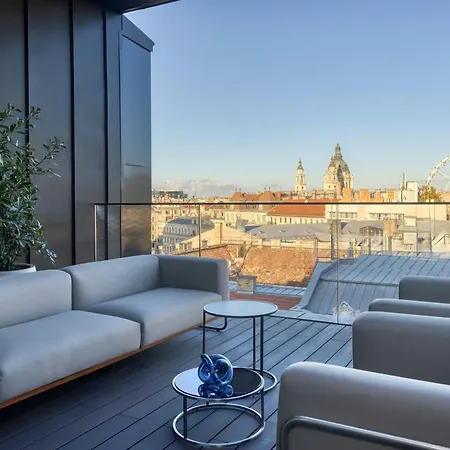 Dorothea Hotel, Budapest, Autograph Collection