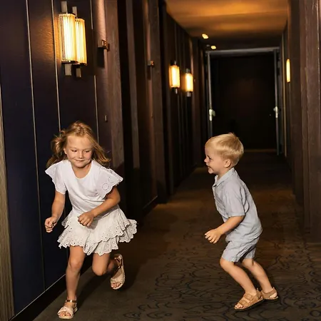 Dorothea Hotel, Budapest, Autograph Collection